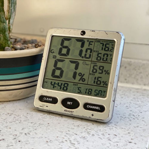 indoor thermo-hygrometer